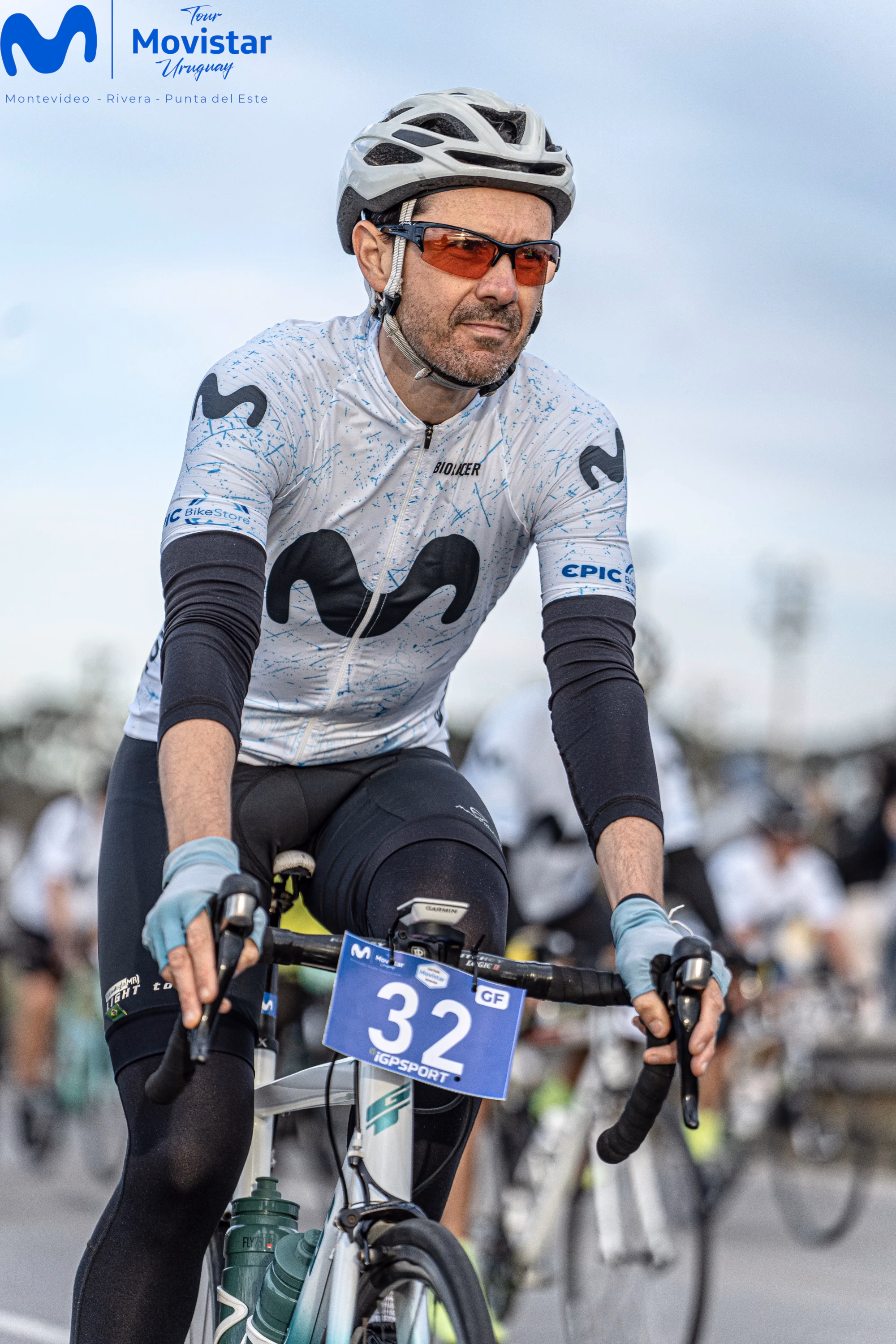 Foto tirada por um dos fotógrafos oficiais do evento. Mostra eu sobre minha bicicleta.